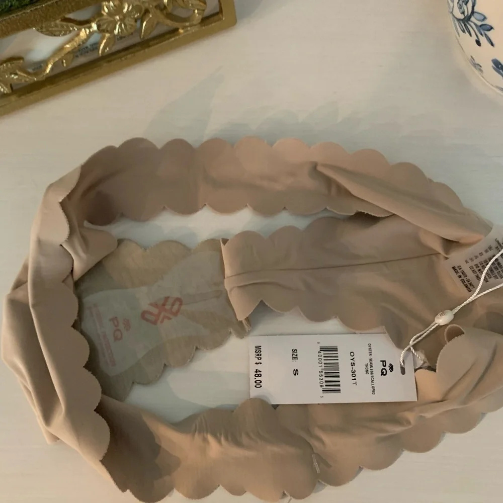NWT Pilyq Oyster Seamless Scalloped‎ Thong